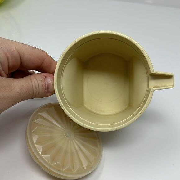 Vintage Tupperware creamer - Picture 3 of 3